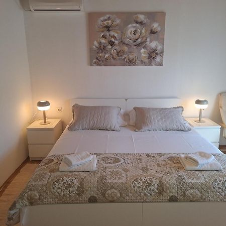 Holiday House With A Parking Space Svirce, Hvar - 17682 Vrbanj Exterior foto